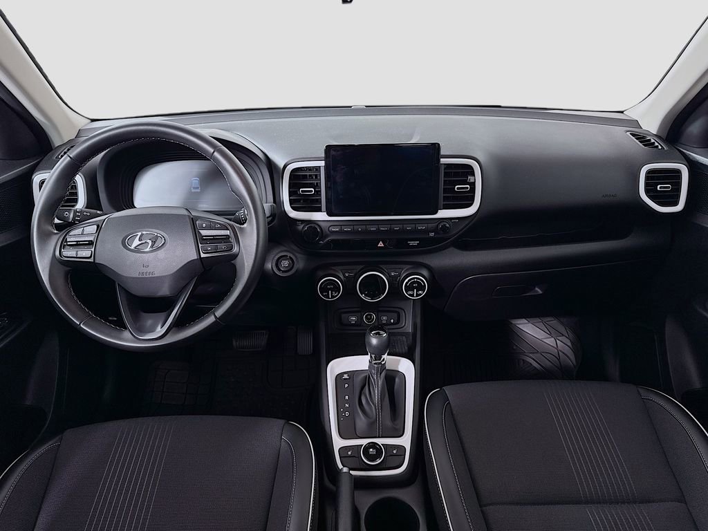 Used 2023 Hyundai Venue Limited image 35