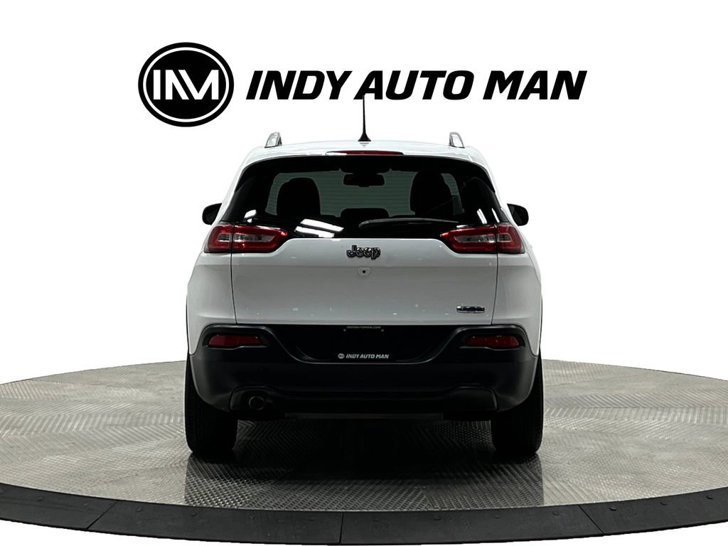 Used 2018 Jeep Cherokee Latitude Plus w/ Comfort/Convenience Group image 5