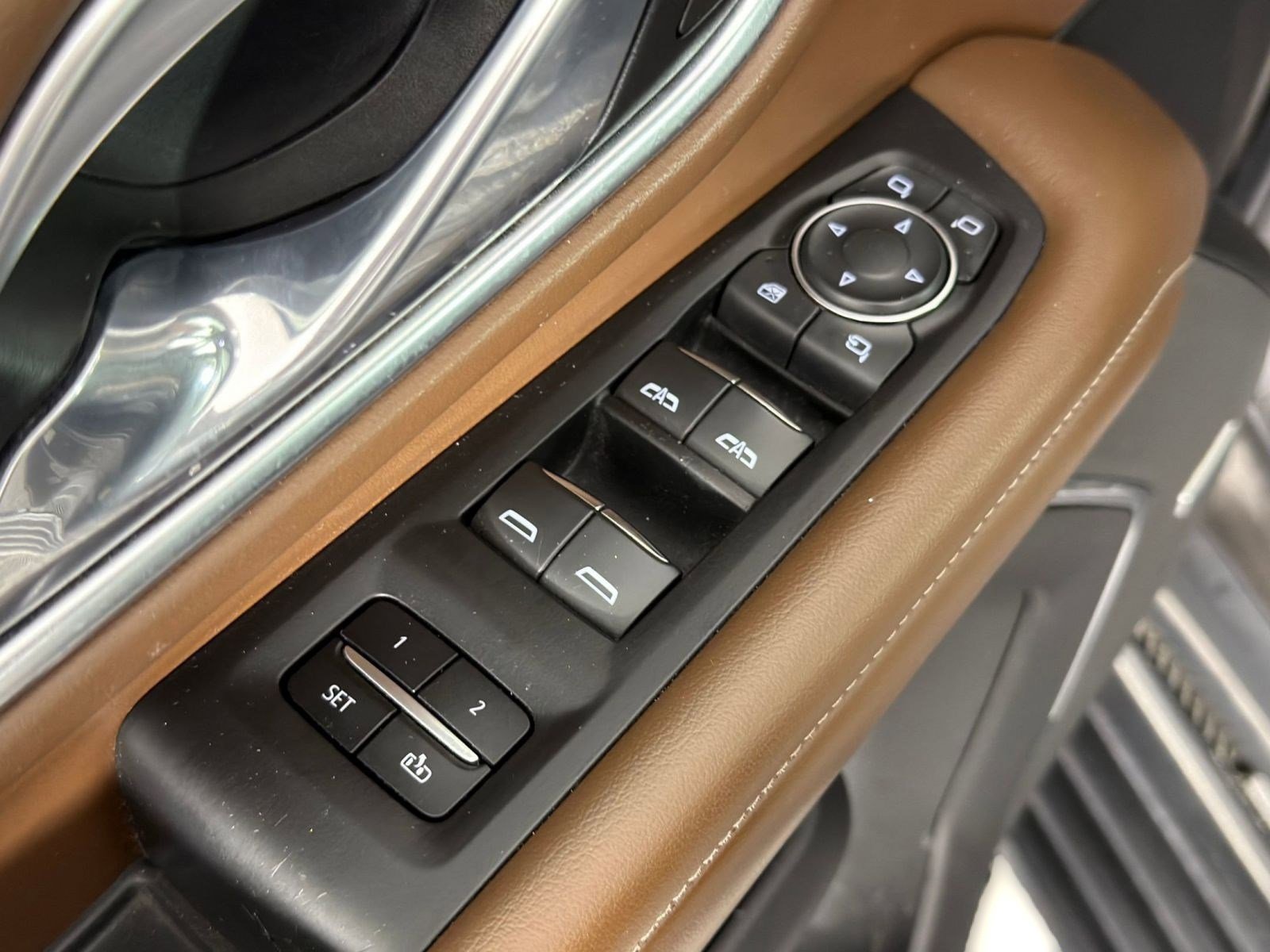 Used 2021 Chevrolet Tahoe High Country w/ Premium Package image 10