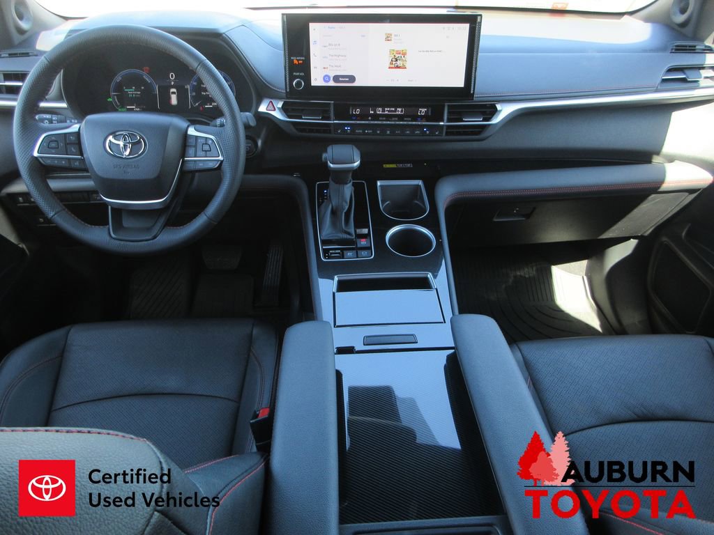 Certified 2025 Toyota Sienna XSE w/ XSE Premium Package image 31