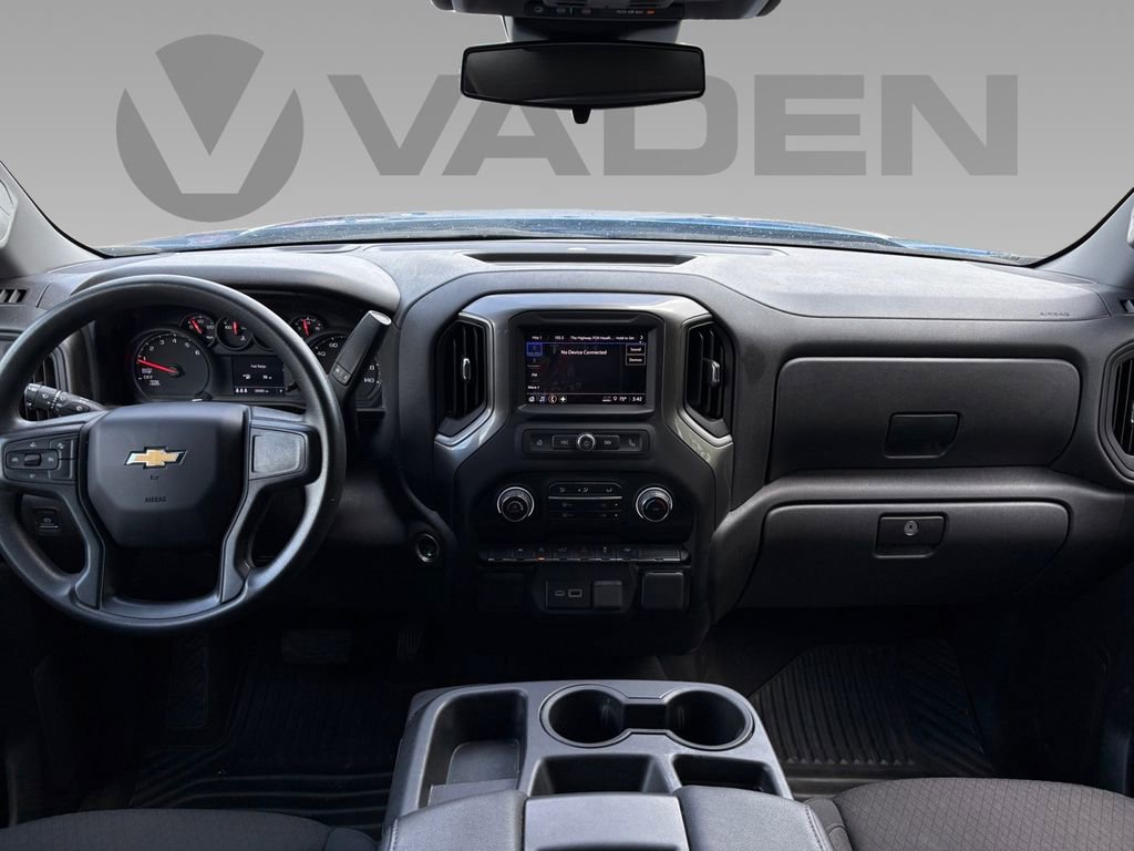 Used 2025 Chevrolet Silverado 1500 Custom RWD image 2