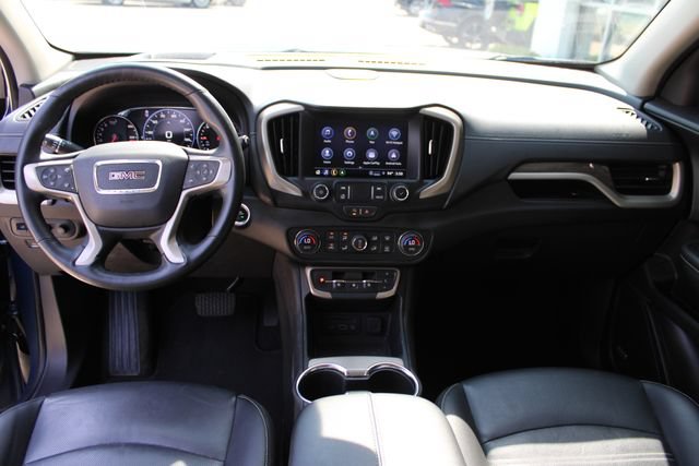 Used 2024 GMC Terrain Denali w/ Denali Premium Package AWD/4WD image 28