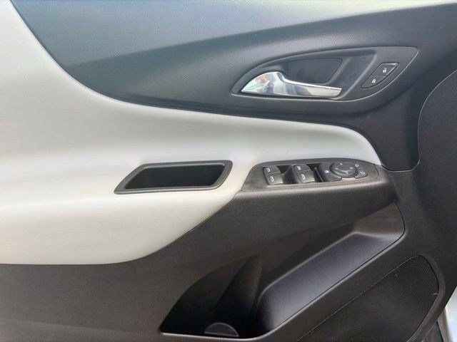 Used 2023 Chevrolet Equinox LS FWD image 12