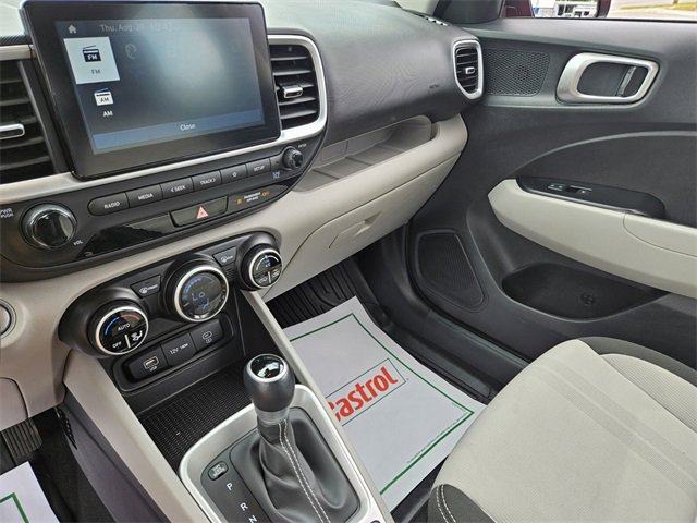 Used 2024 Hyundai Venue SEL image 20