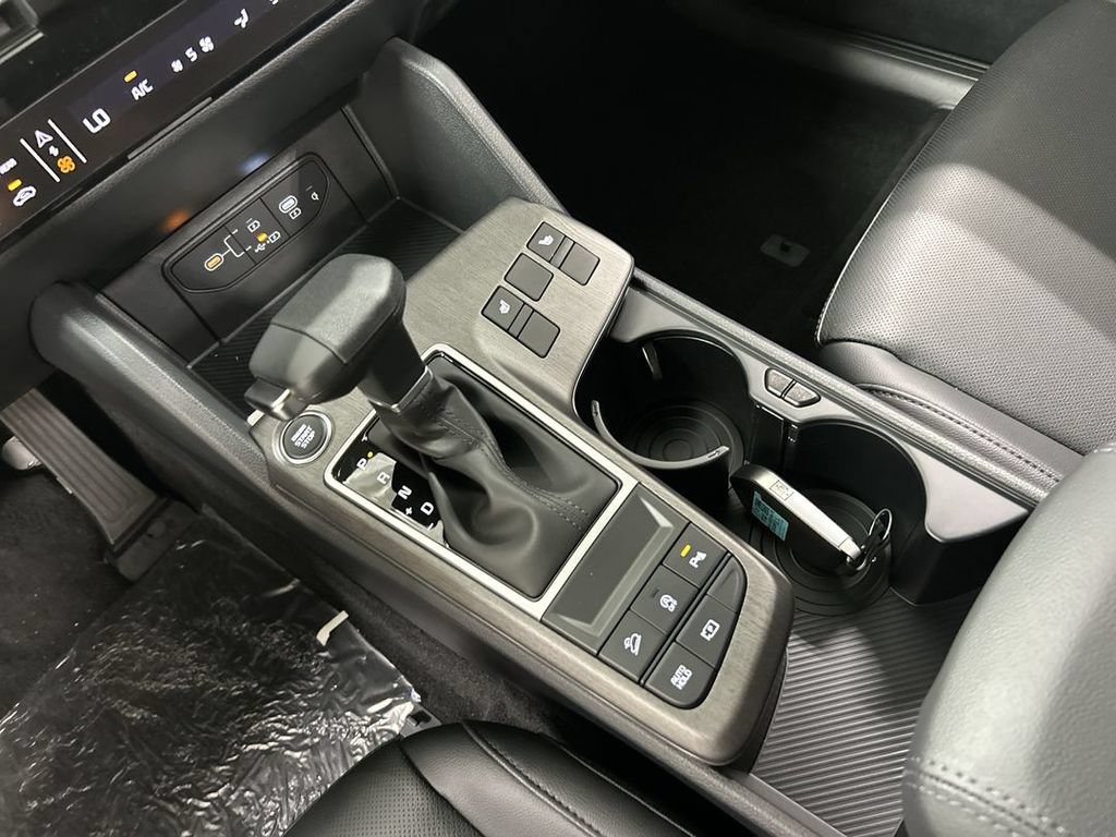 New 2026 Kia Sportage X-Line w/ X-Line Premium Package AWD/4WD image 17
