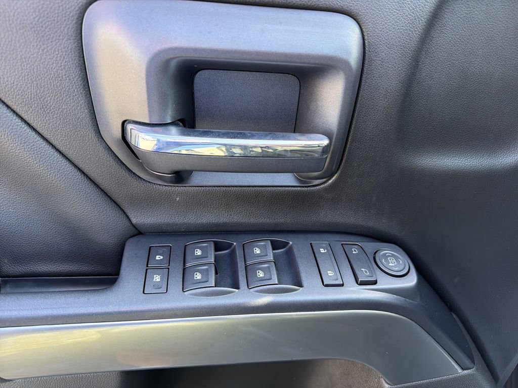 Used 2018 Chevrolet Silverado 1500 LT w/ All Star Edition AWD/4WD image 16