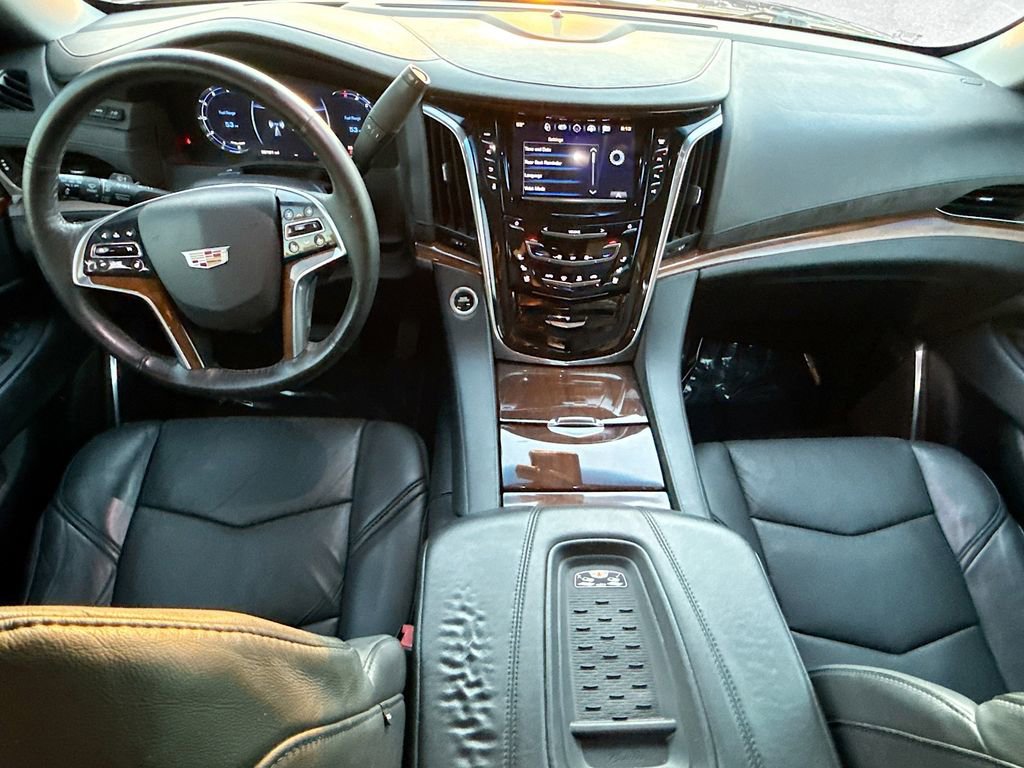 Used 2017 Cadillac Escalade Luxury image 17