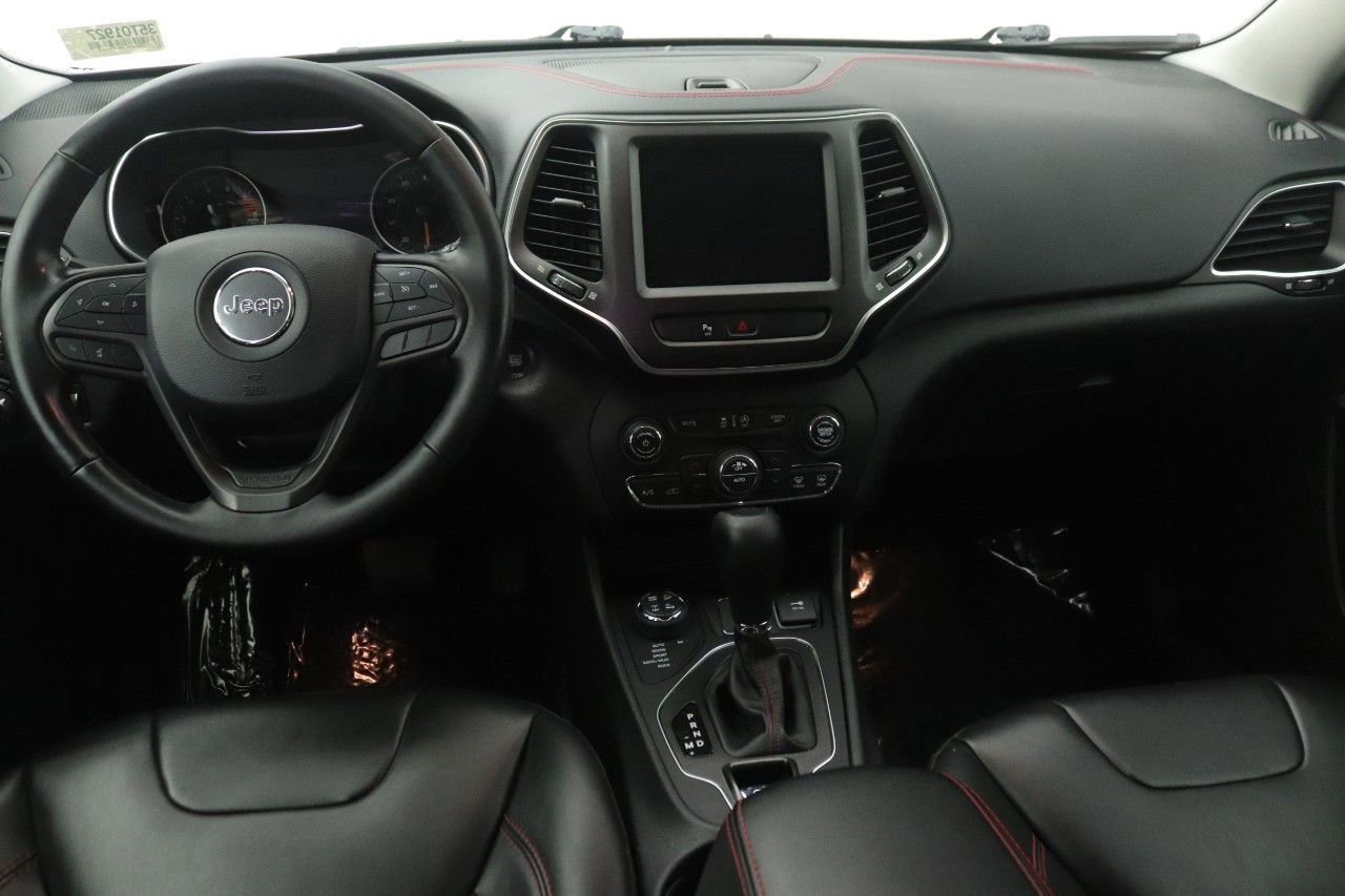 Used 2020 Jeep Cherokee Trailhawk w/ Cold Weather Group image 9