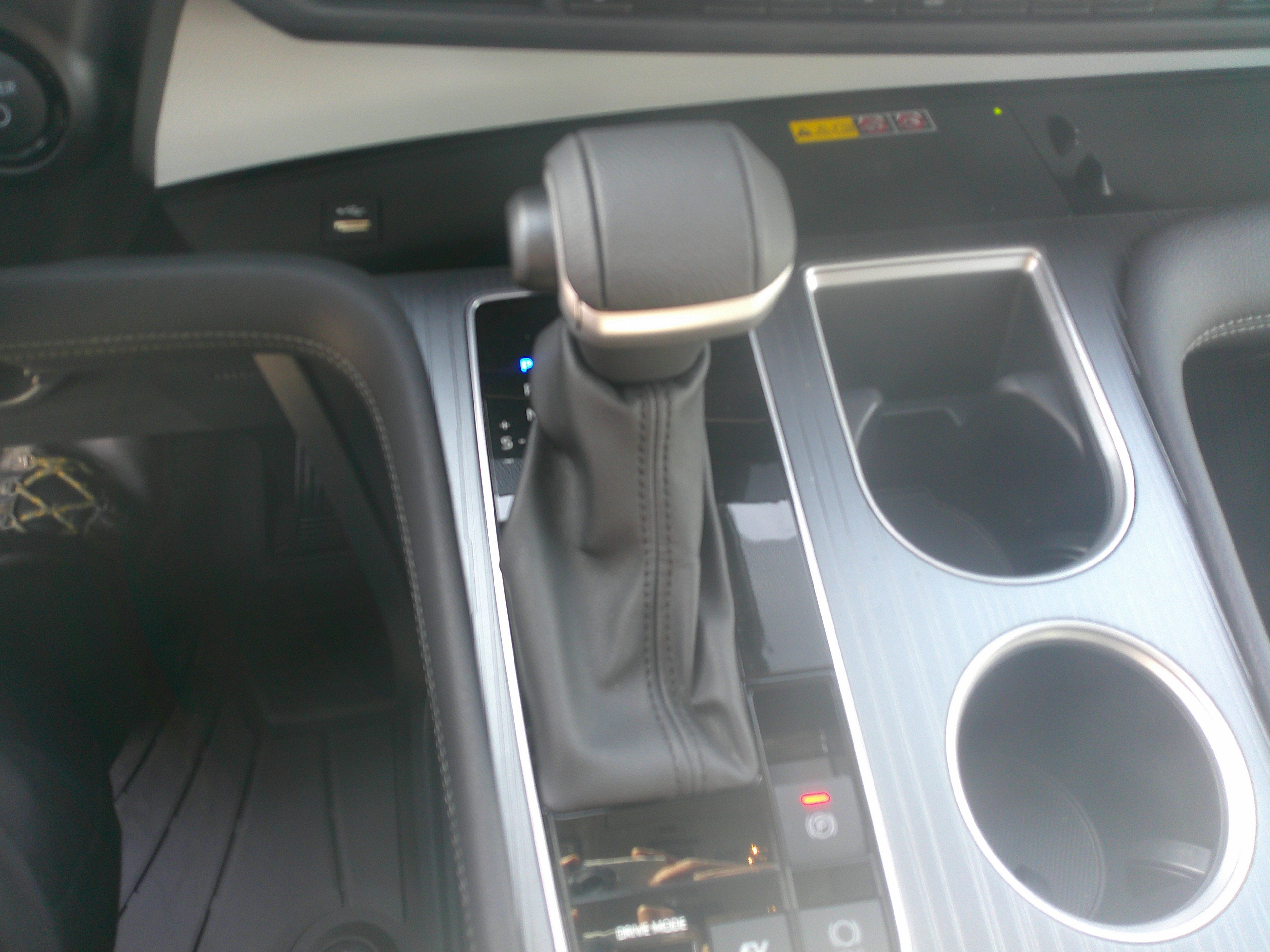 Used 2025 Toyota Sienna XLE image 27