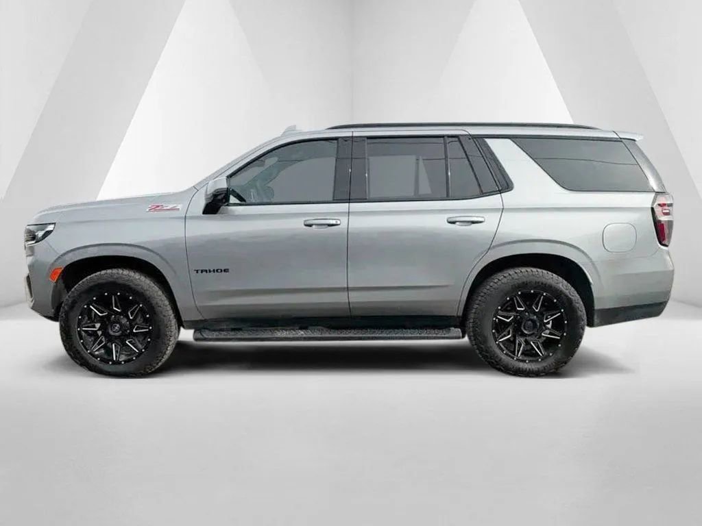 Used 2023 Chevrolet Tahoe Z71 w/ Luxury Package AWD/4WD image 4