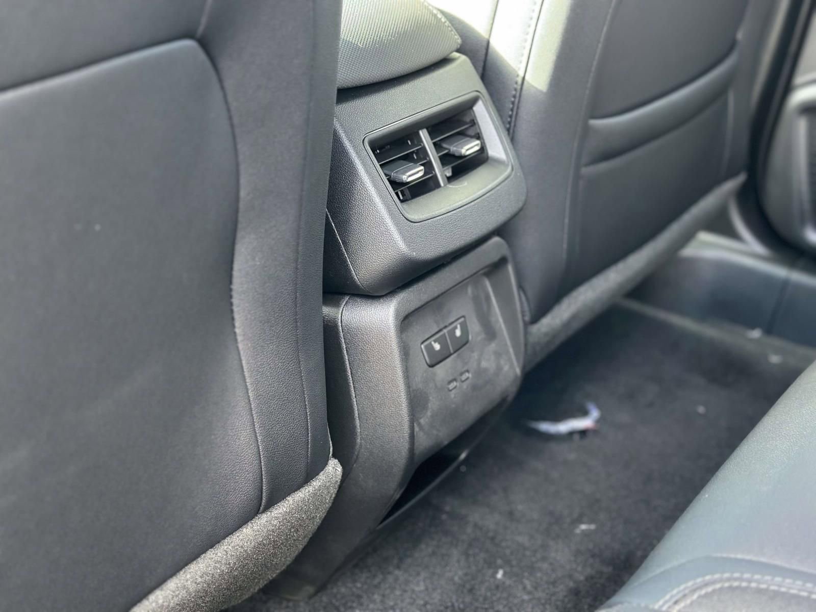 New 2026 Chevrolet Equinox EV LT w/ Convenience Package II image 9