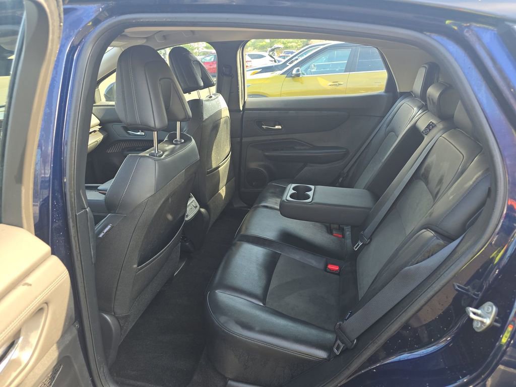 Used 2023 Nissan Ariya AWD image 4