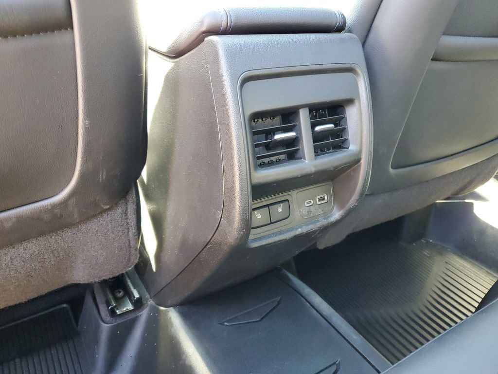 Used 2024 Cadillac XT4 Sport image 25