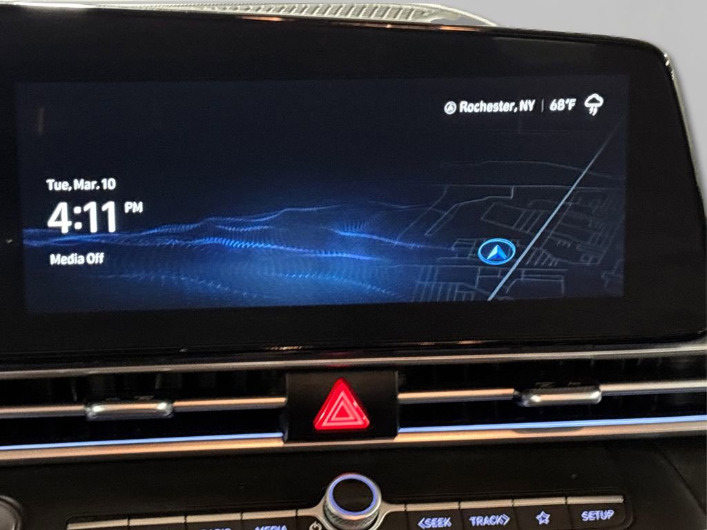 Used 2024 Hyundai Elantra SEL image 19