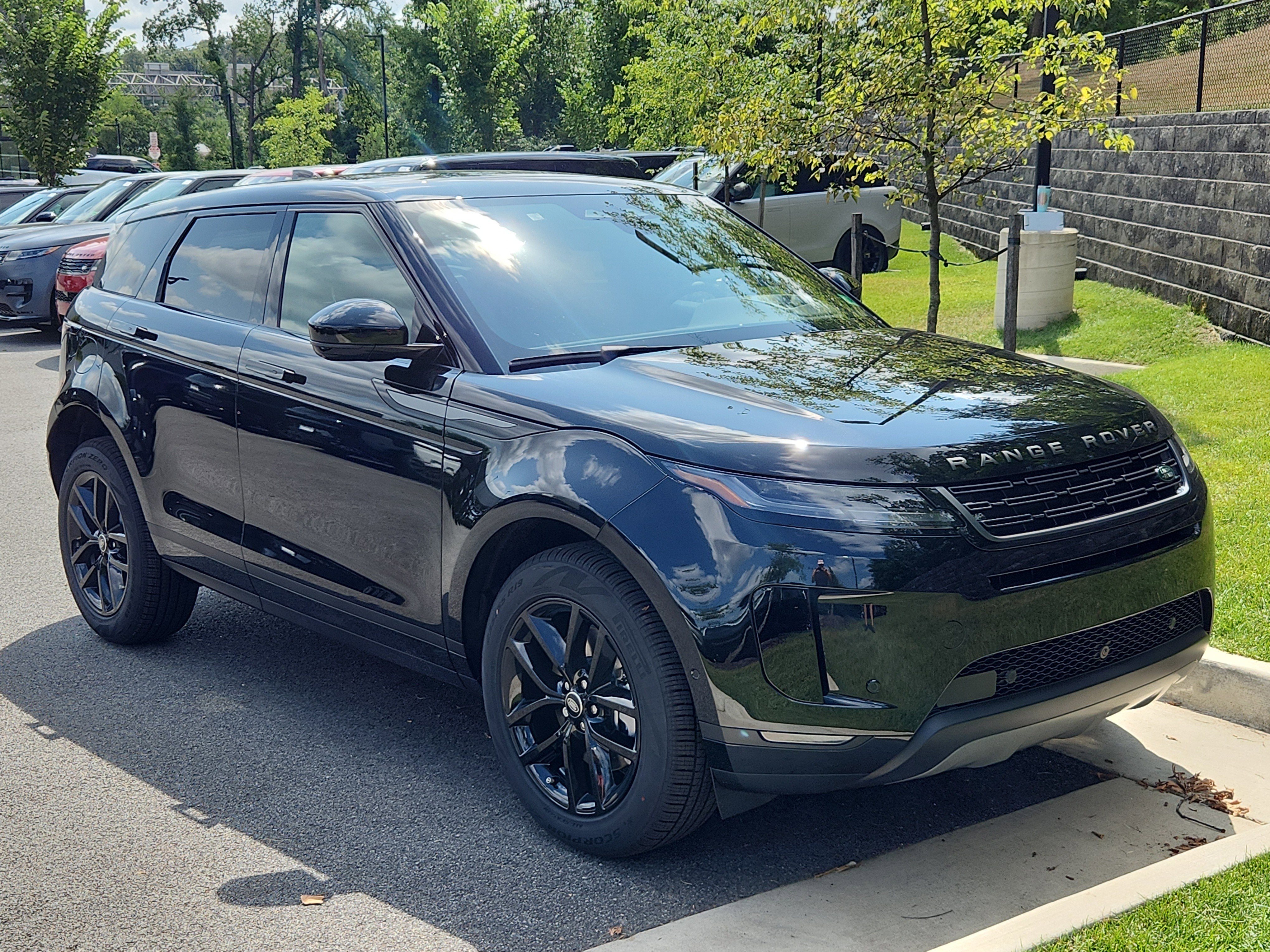 New 2026 Land Rover Range Rover Evoque S image 10