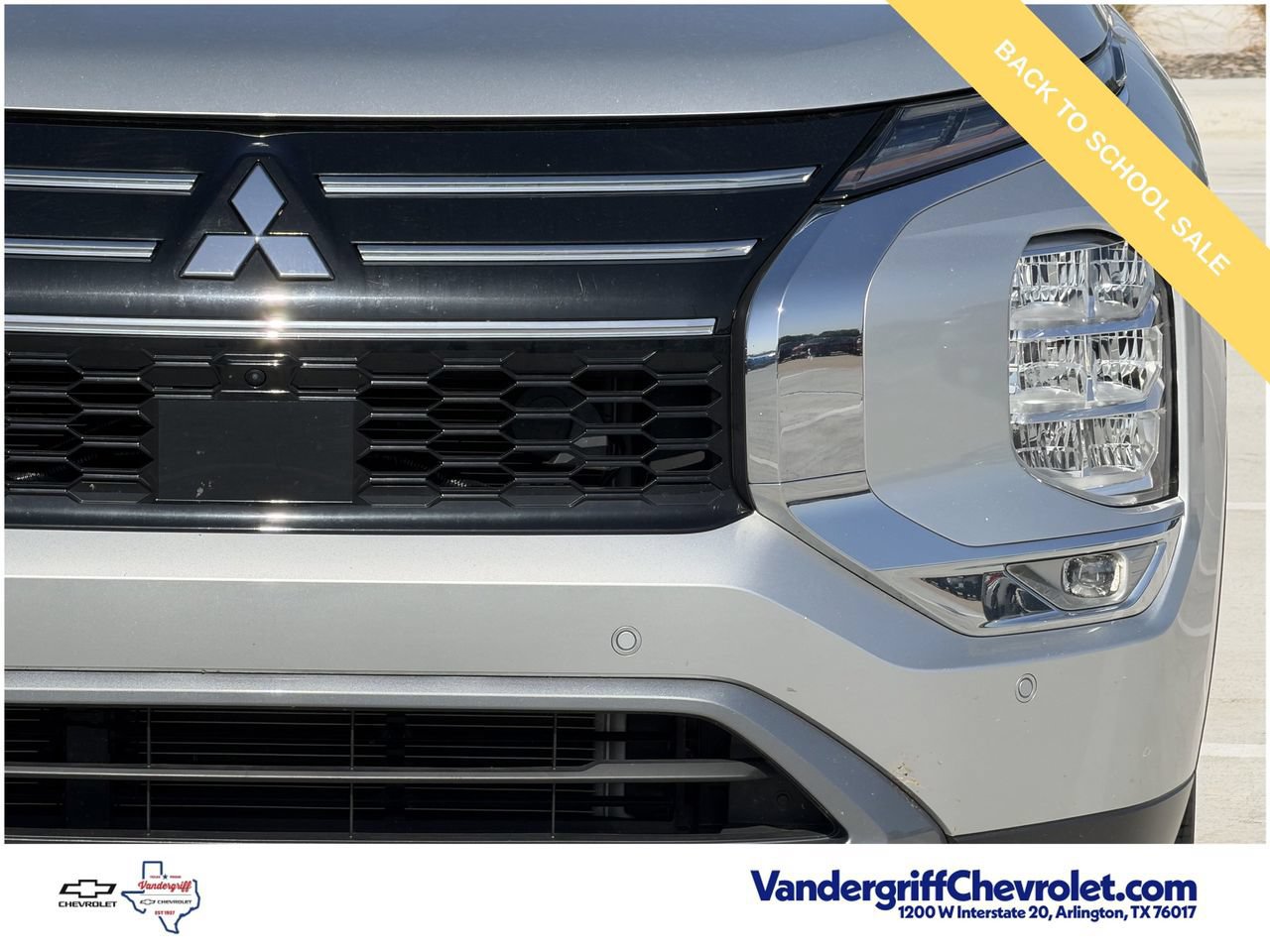 Used 2025 Mitsubishi Outlander SE FWD image 8