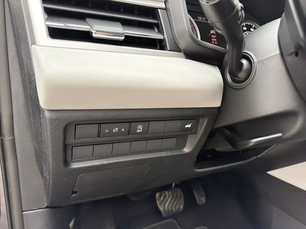 New 2026 Mitsubishi Outlander SE AWD/4WD image 16