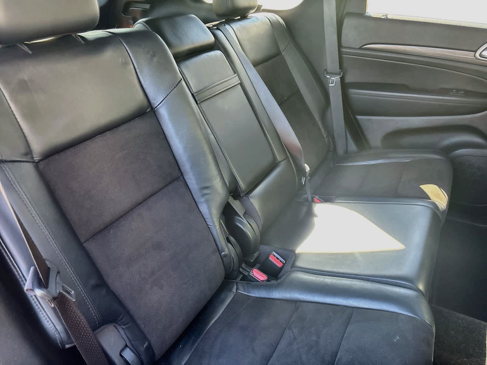 Used 2021 Jeep Grand Cherokee Laredo X AWD/4WD image 29