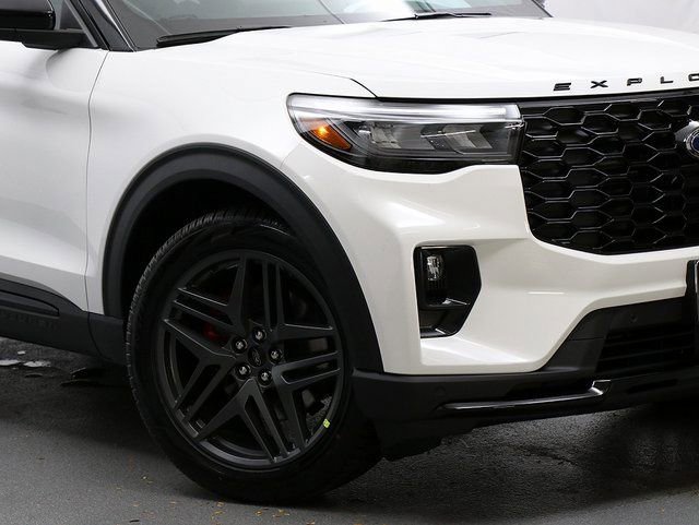 New 2026 Ford Explorer ST w/ Sun And Sound Package image 3