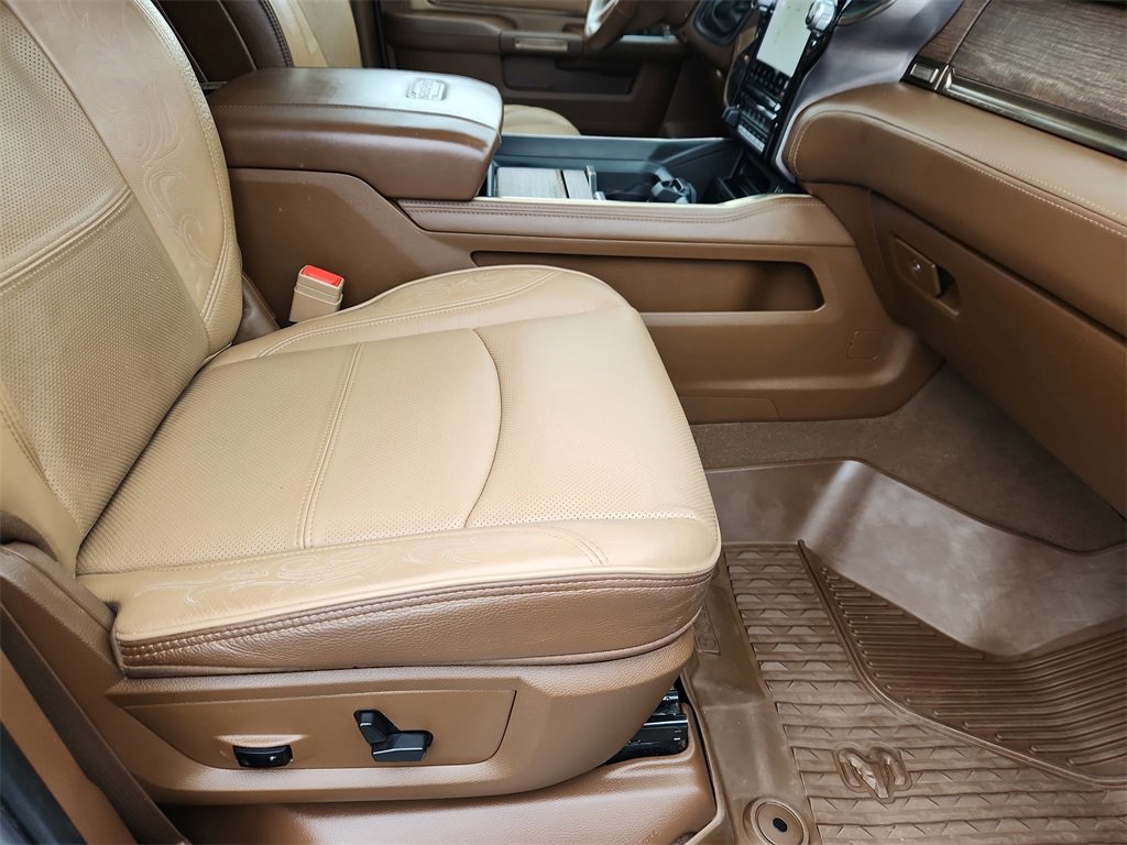 Used 2022 RAM 3500 Limited image 14