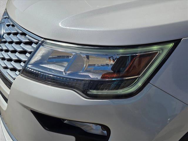 Used 2019 Ford Explorer Platinum image 10