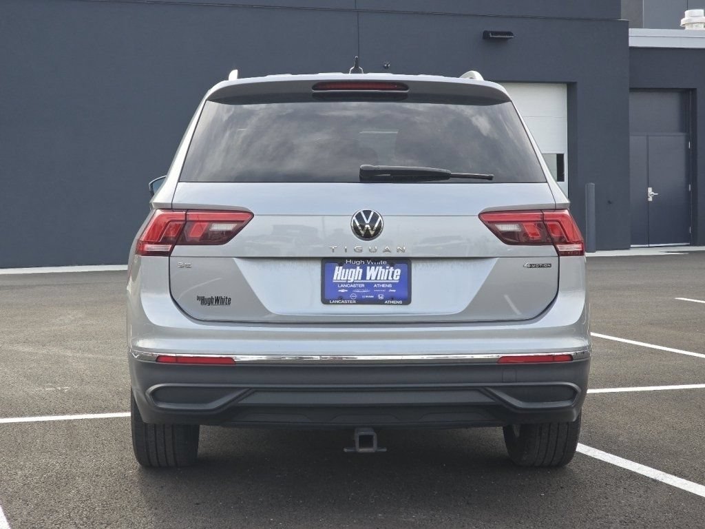 Used 2023 Volkswagen Tiguan SE AWD/4WD image 11