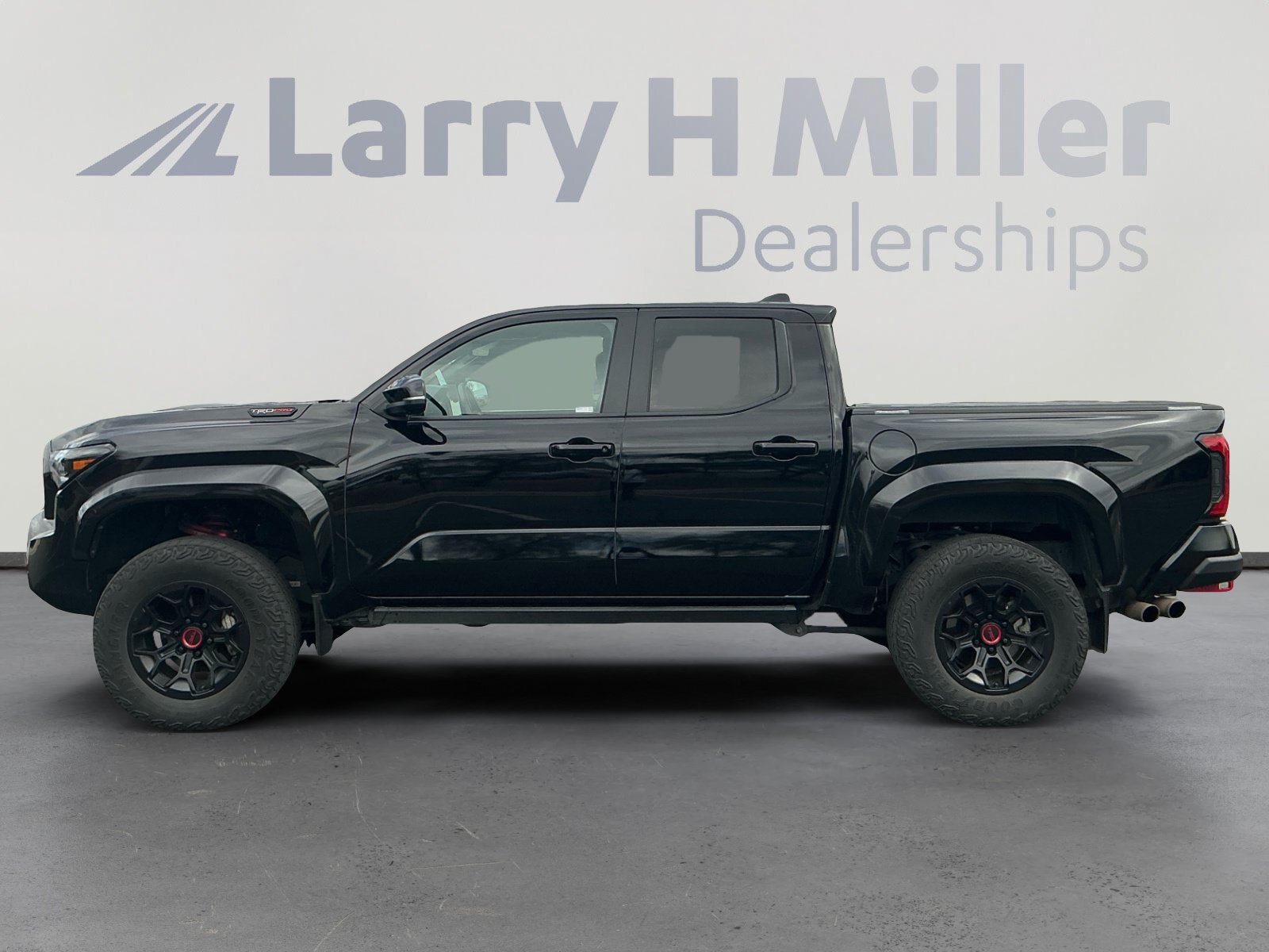 Certified 2024 Toyota Tacoma TRD Pro AWD/4WD image 2