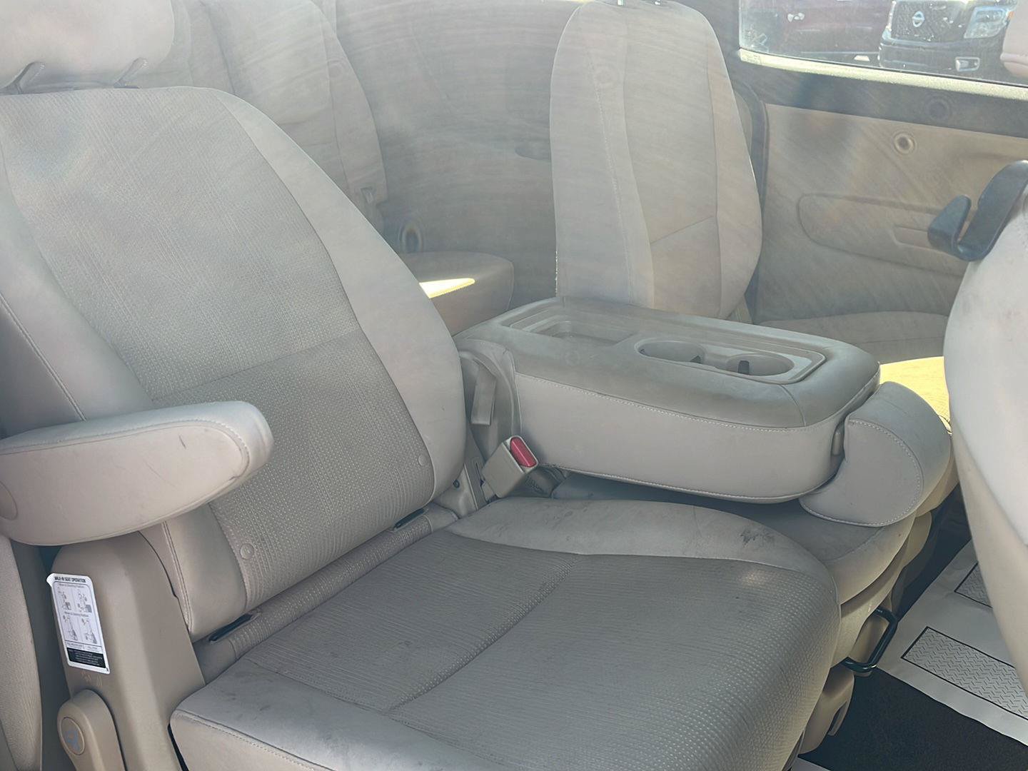 Used 2019 Kia Sedona LX FWD image 25