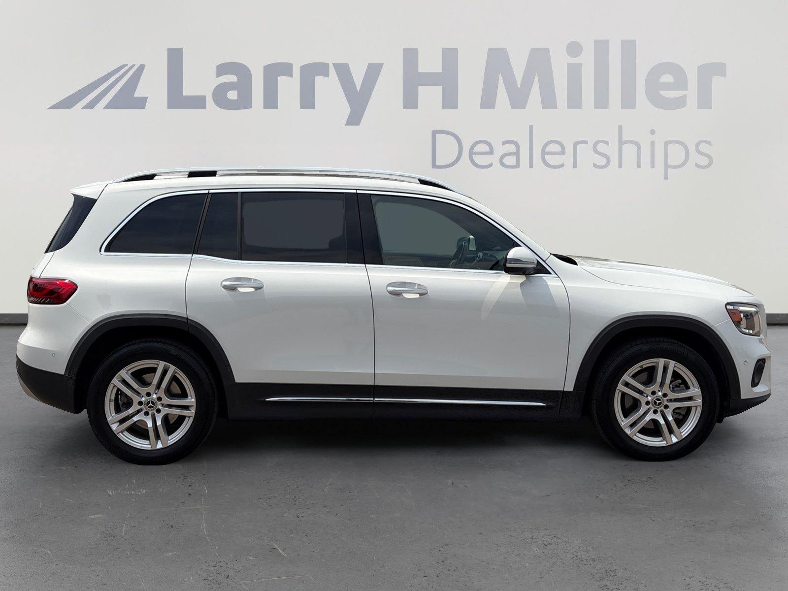 Used 2021 Mercedes-Benz GLB 250 4MATIC image 7