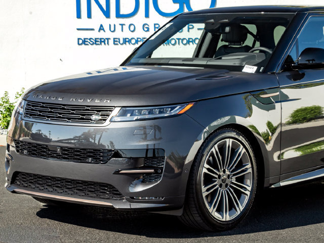 New 2026 Land Rover Range Rover Sport Dynamic SE AWD/4WD image 2