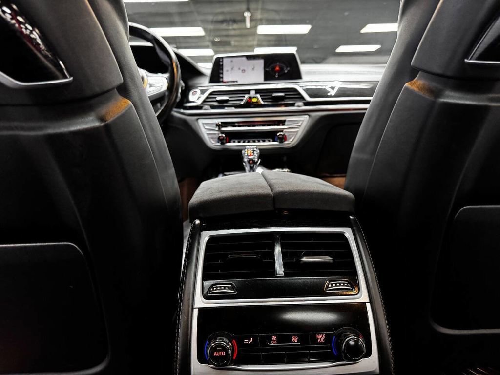 Used 2016 BMW 740i image 41