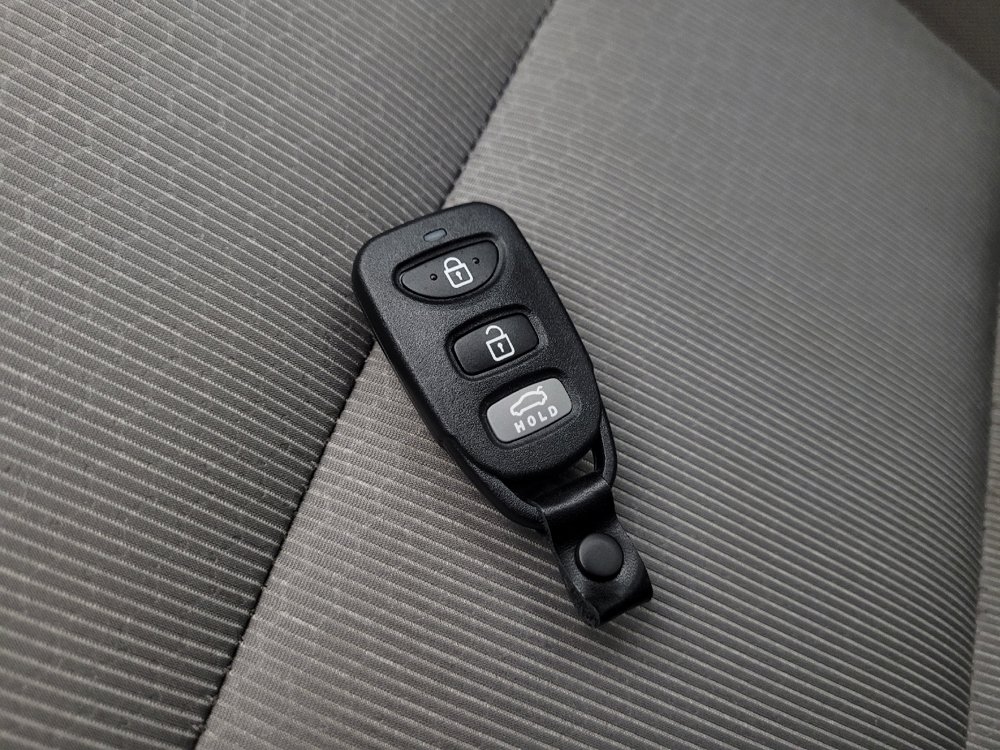 Used 2017 Hyundai Elantra SE image 32