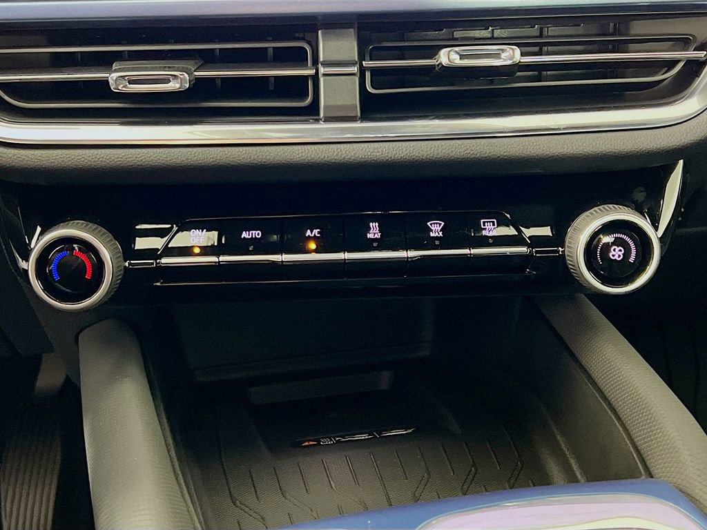 New 2026 Chevrolet Equinox EV LT w/ LPO, All-Weather Mat Package image 16