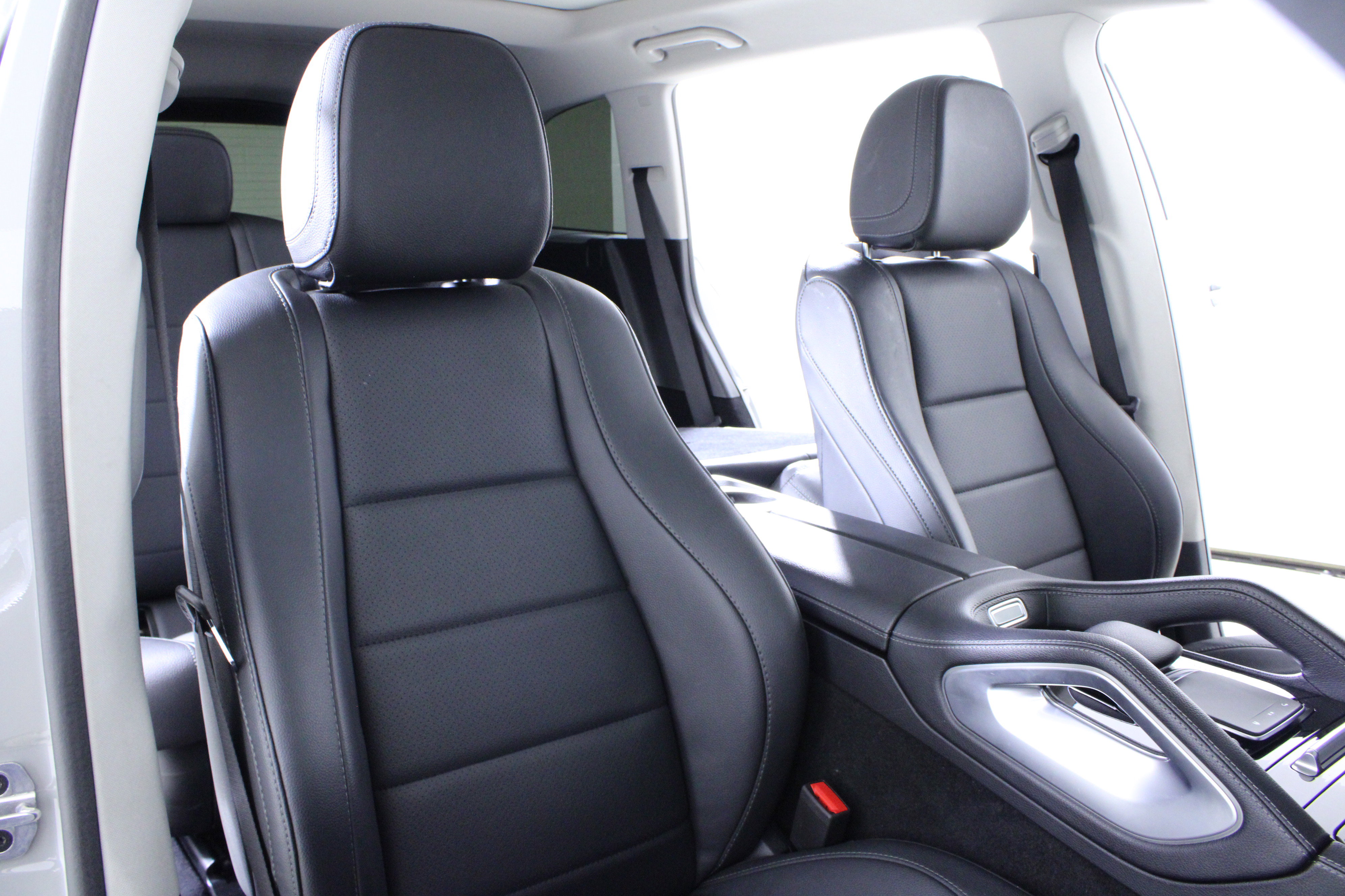 Used 2024 Mercedes-Benz GLS 450 4MATIC image 18