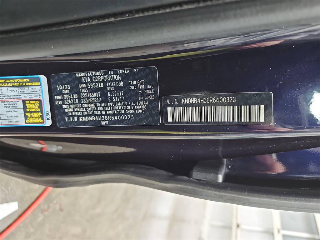 Used 2024 Kia Carnival LX image 34