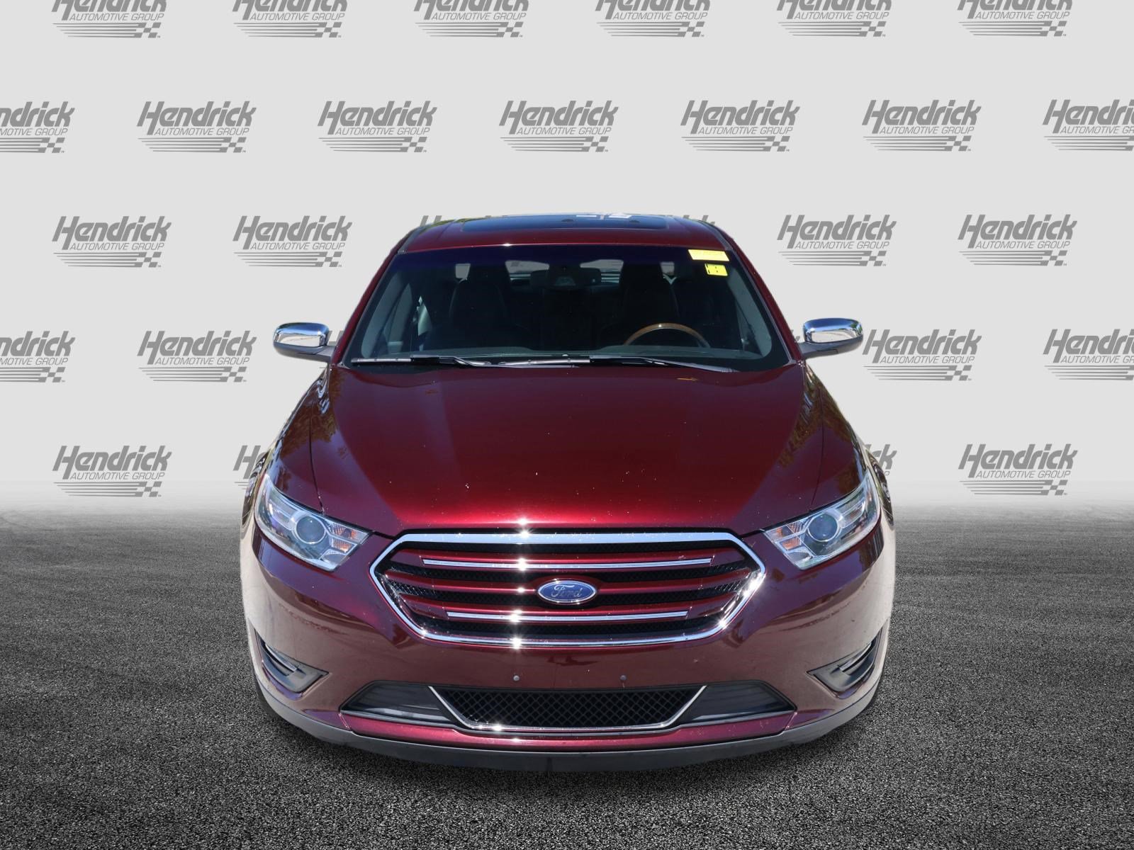 Used 2018 Ford Taurus Limited image 3
