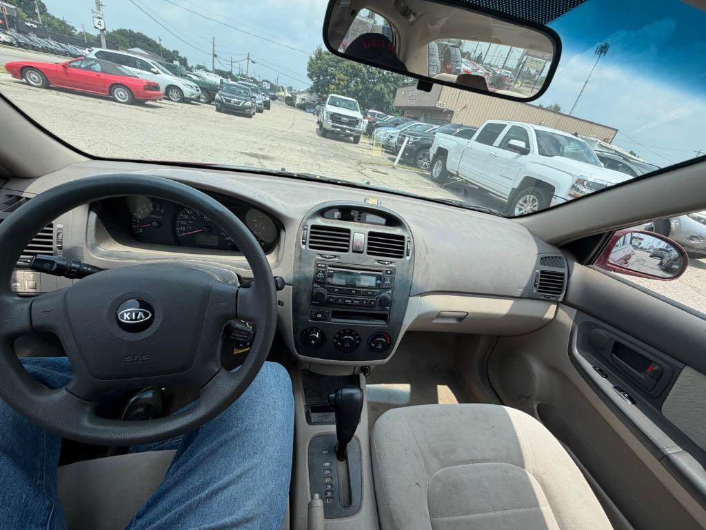 Used 2006 Kia Spectra EX FWD image 17
