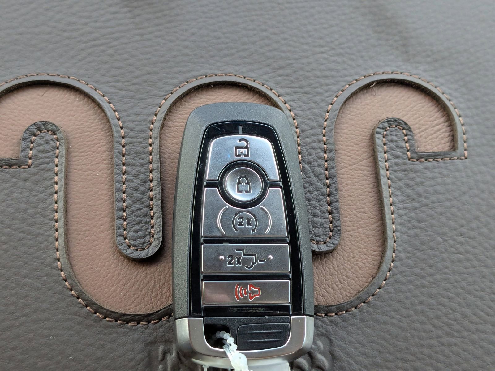 New 2025 Ford F350 King Ranch w/ Chrome Package image 33