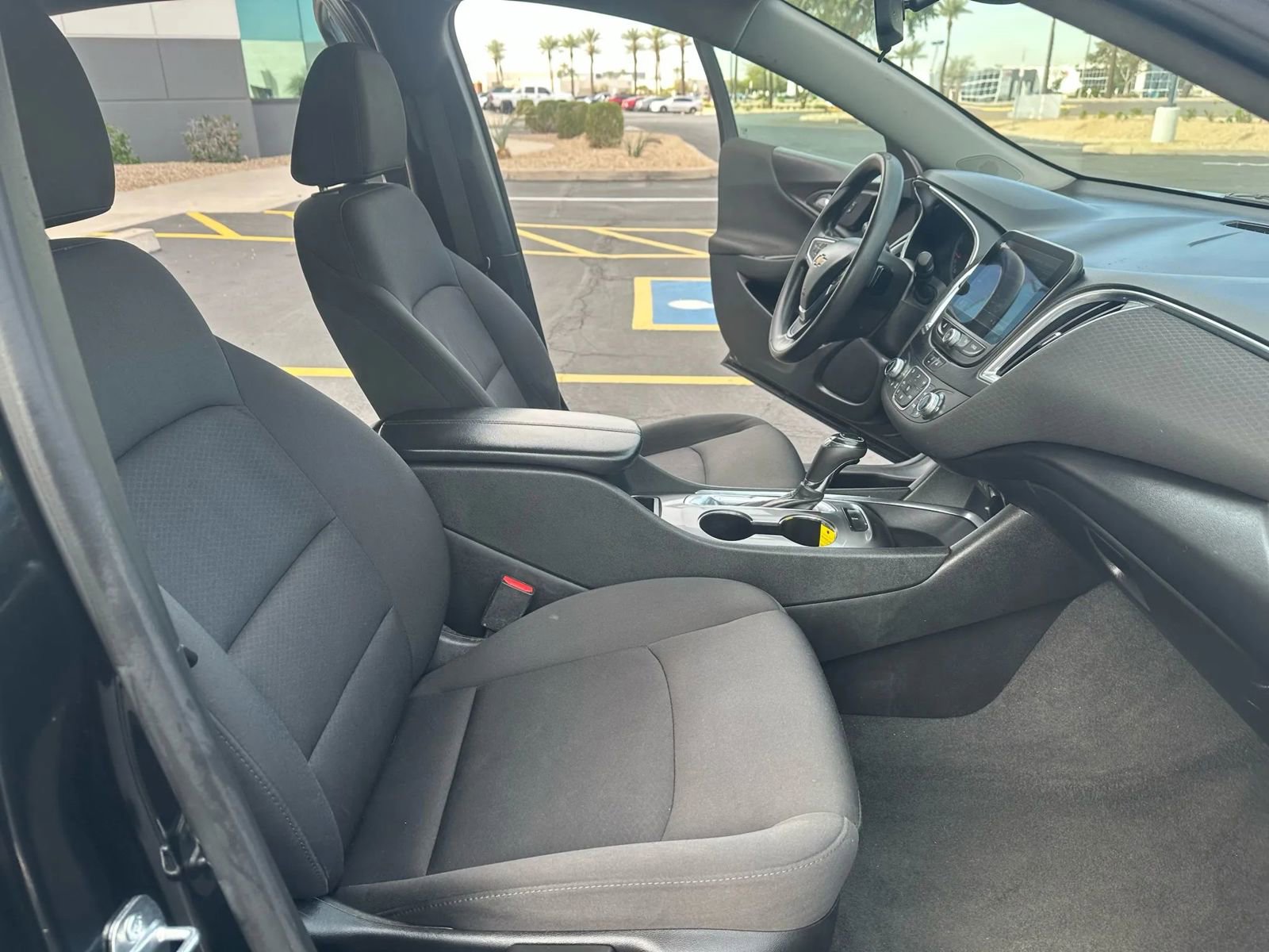 Used 2020 Chevrolet Malibu LT image 18