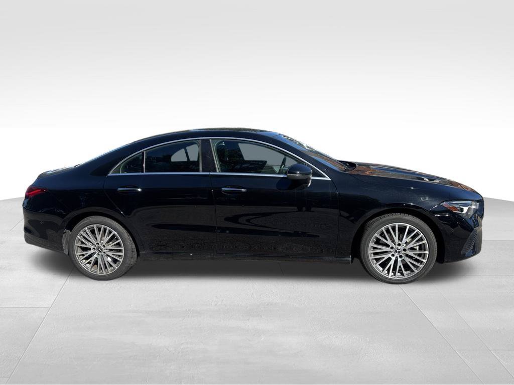Used 2025 Mercedes-Benz CLA 250 4MATIC image 4