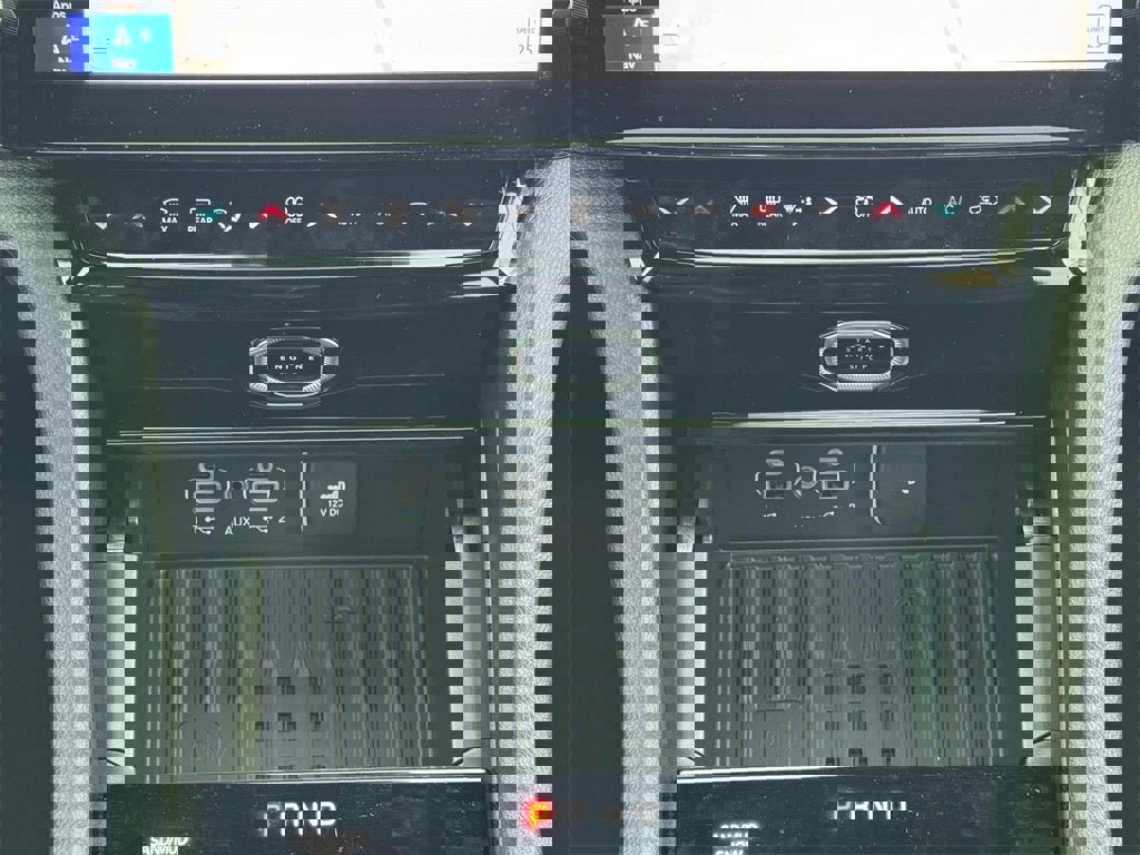 New 2026 Jeep Grand Cherokee Altitude image 17