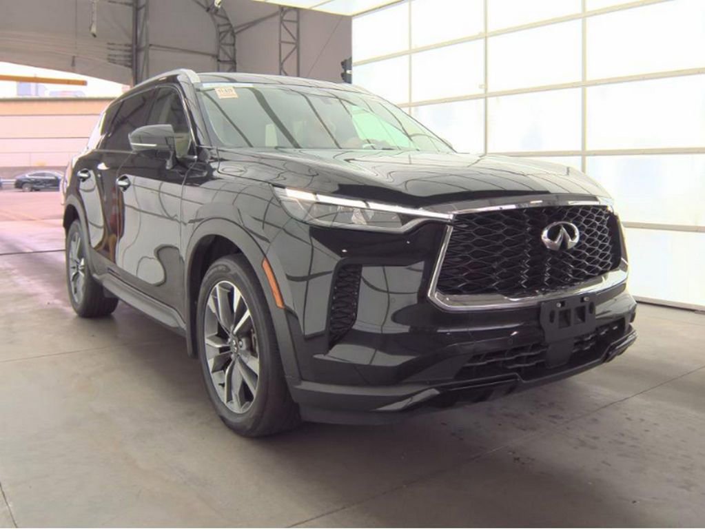 Used 2023 INFINITI QX60 Luxe w/ Performance Audio Package AWD/4WD image 4
