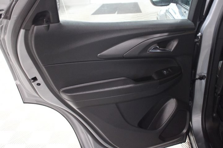 Used 2023 Chevrolet TrailBlazer LS FWD image 21
