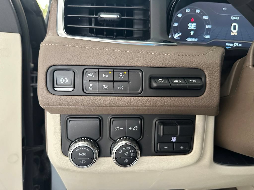 Used 2023 GMC Yukon Denali w/ Denali Reserve Package RWD image 20