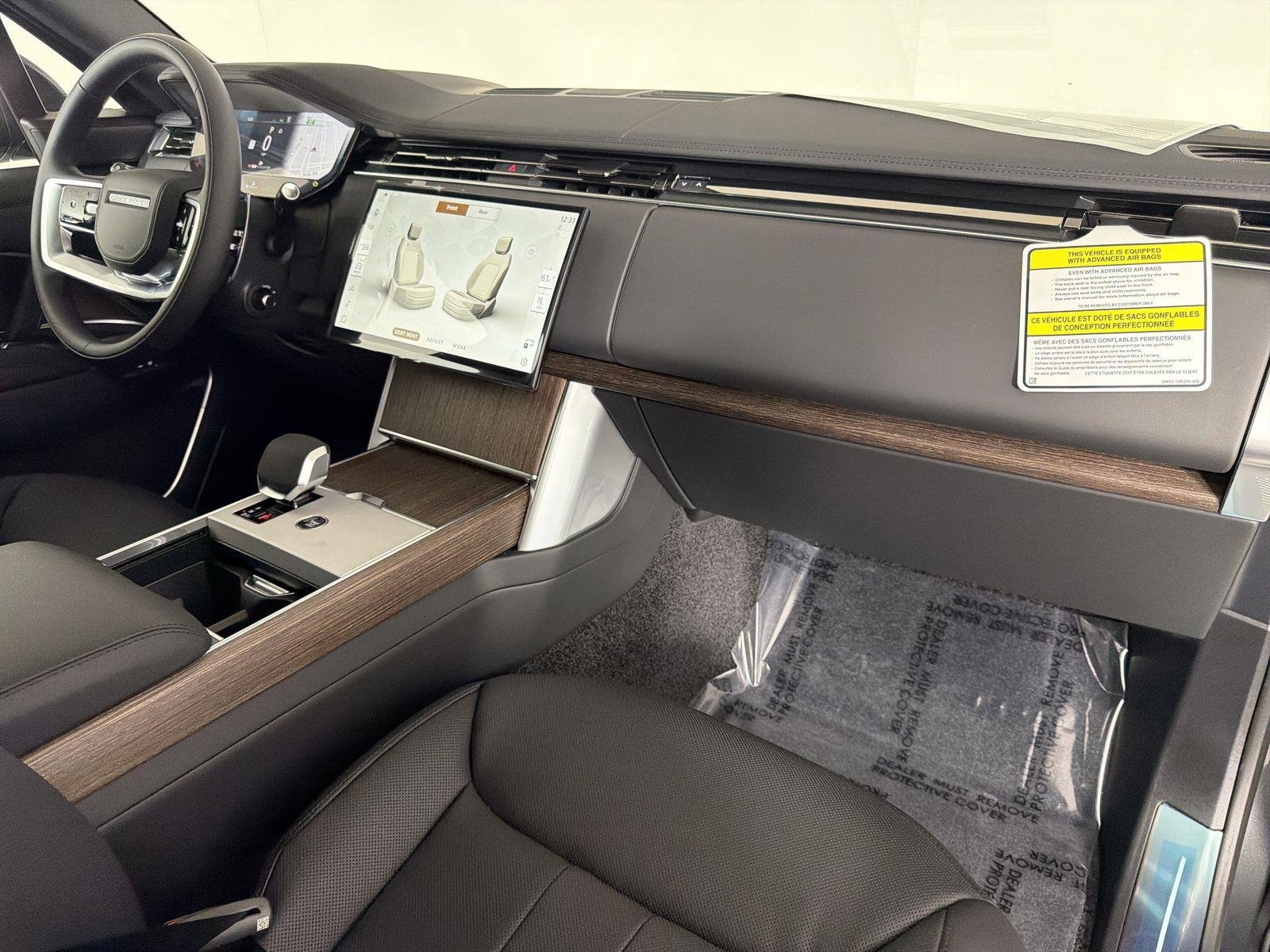 New 2025 Land Rover Range Rover SE image 34