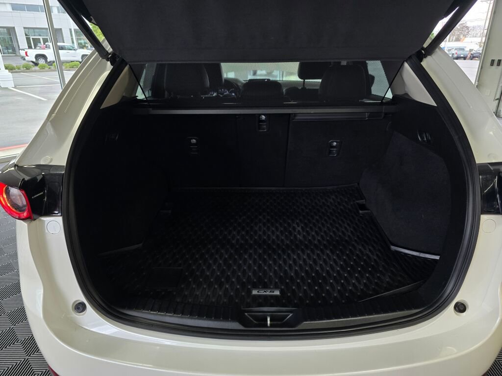 Used 2018 MAZDA CX-5 Touring w/ Preferred Equipment Package image 17