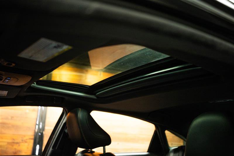 Used 2022 Toyota Avalon XSE w/ Carpet Mat Package (TMS) image 25