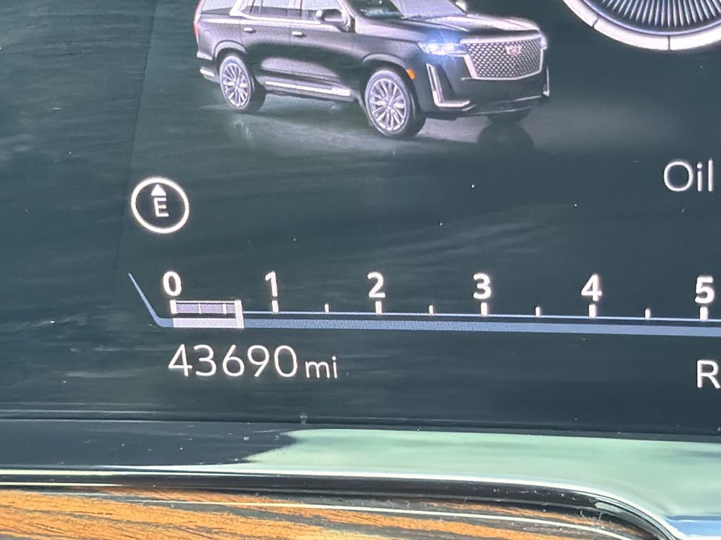 Certified 2023 Cadillac Escalade ESV Premium Luxury w/ LPO, Floor Liner Package AWD/4WD image 20