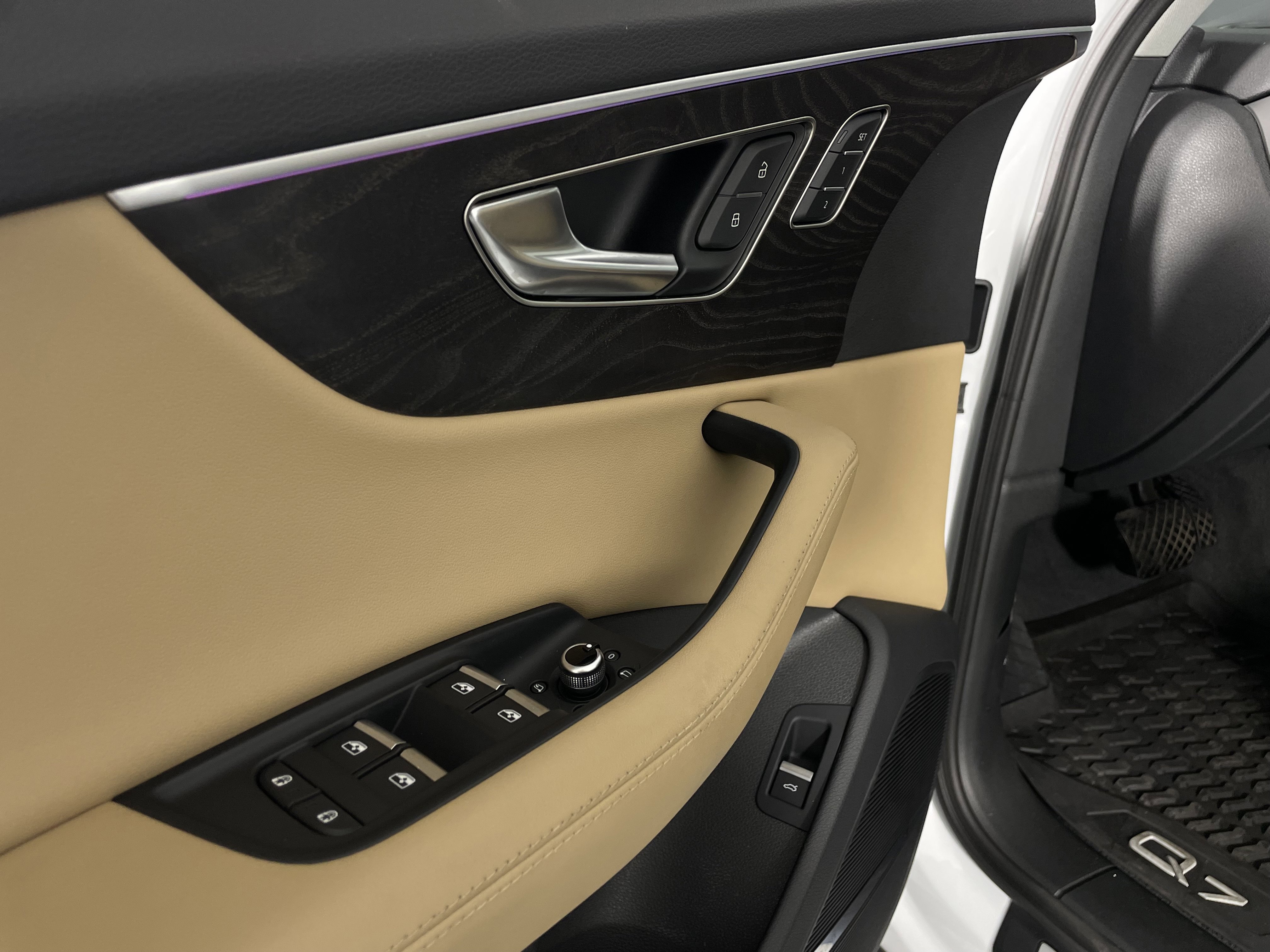 Used 2024 Audi Q7 Premium Plus image 14