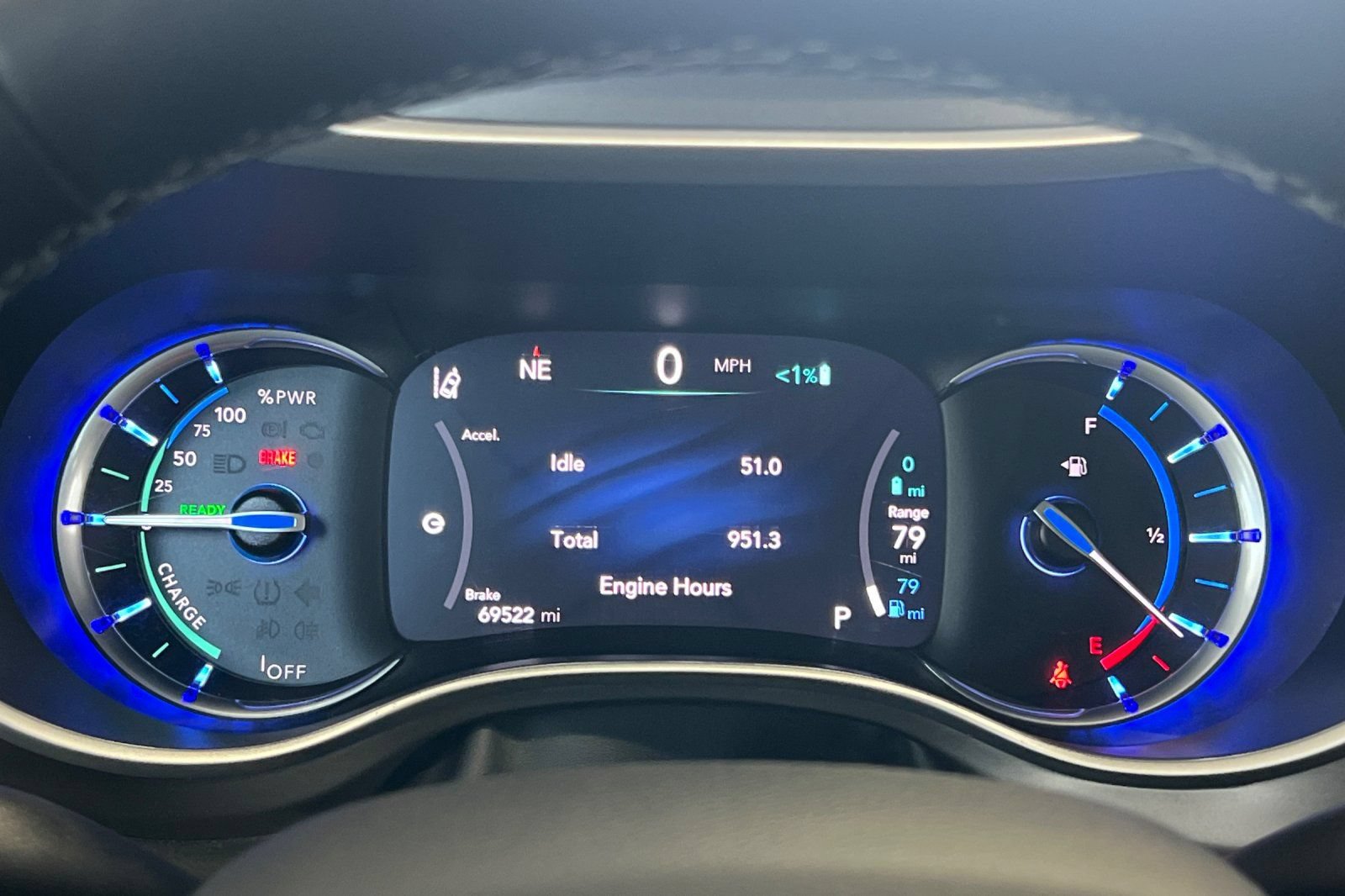 Used 2024 Chrysler Pacifica Limited FWD image 31